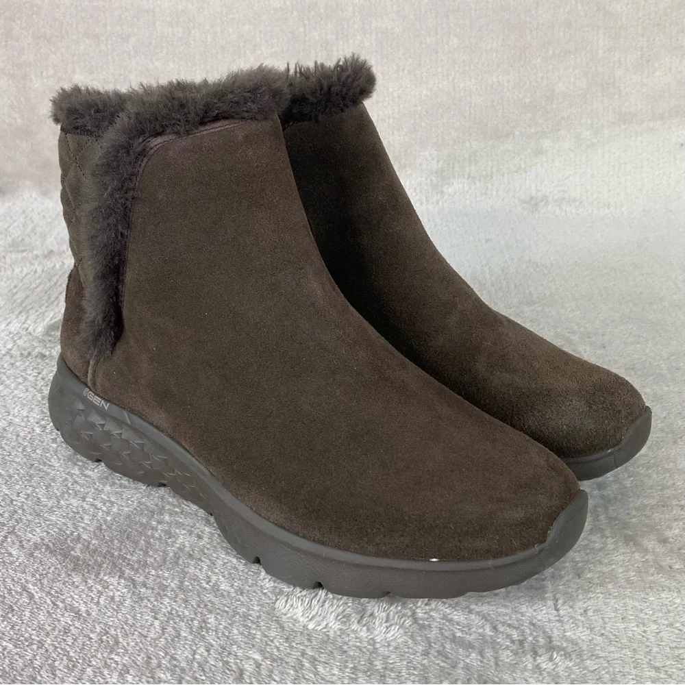 Skechers Cozy Boots Womens Size 7 Brown Suede‎ Quilt Ankle Fur Lined Mat Insole